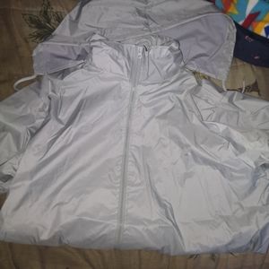 Iceburg windbreaker